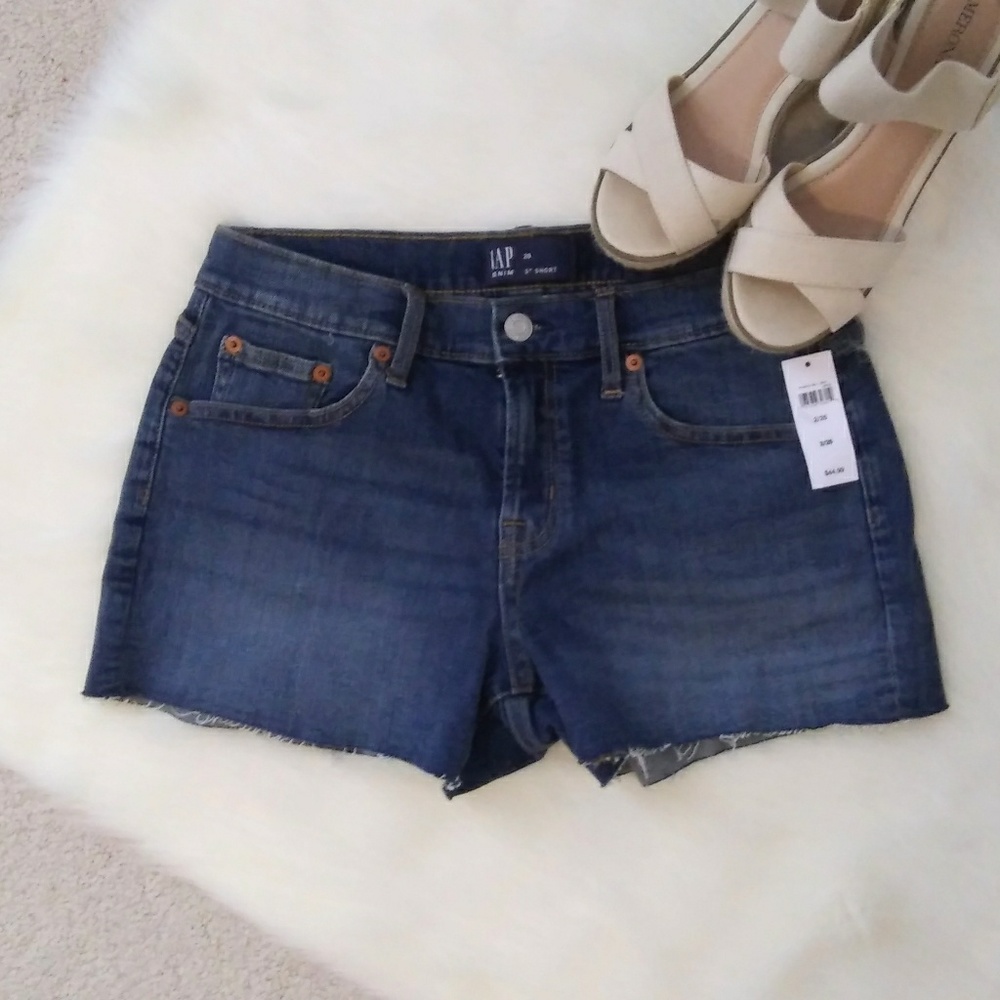 NEW! GAP 3 inch Raw Hem Denim Shorts - 2